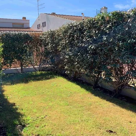 Maria Cristina, Modern Near Βίλα *